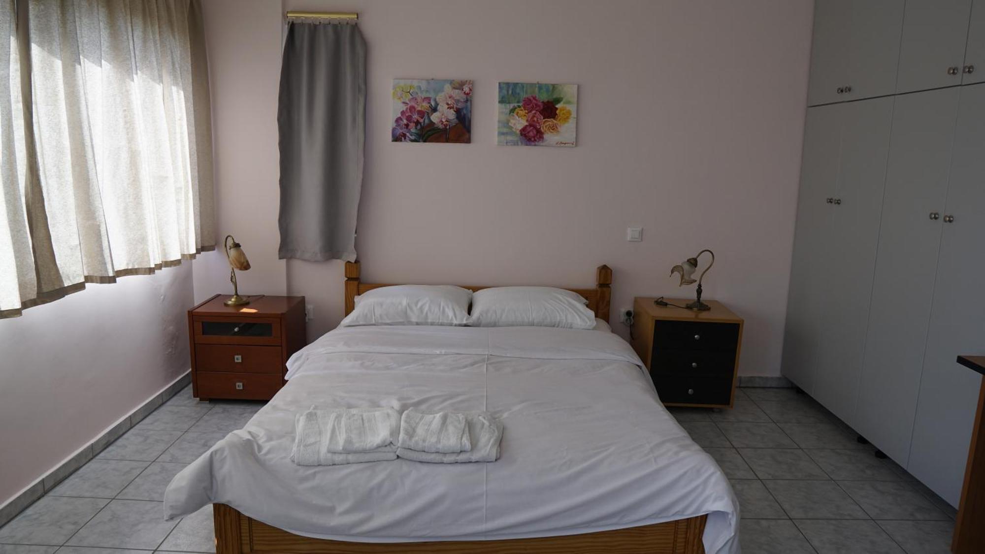 Romanos Patras Studio Bagian luar foto